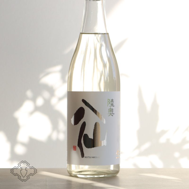 陸奥八仙 シルバーラベル 吟醸 生 1800ml（日本酒 八戸酒造 要冷蔵